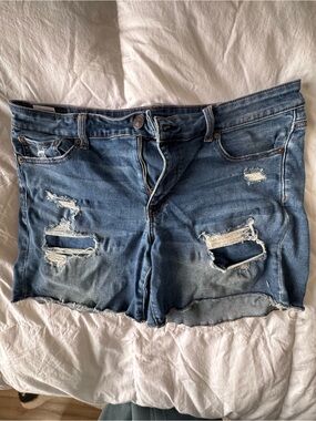 American Eagle Outfitters plus size 18 Distressed Denim Shorts